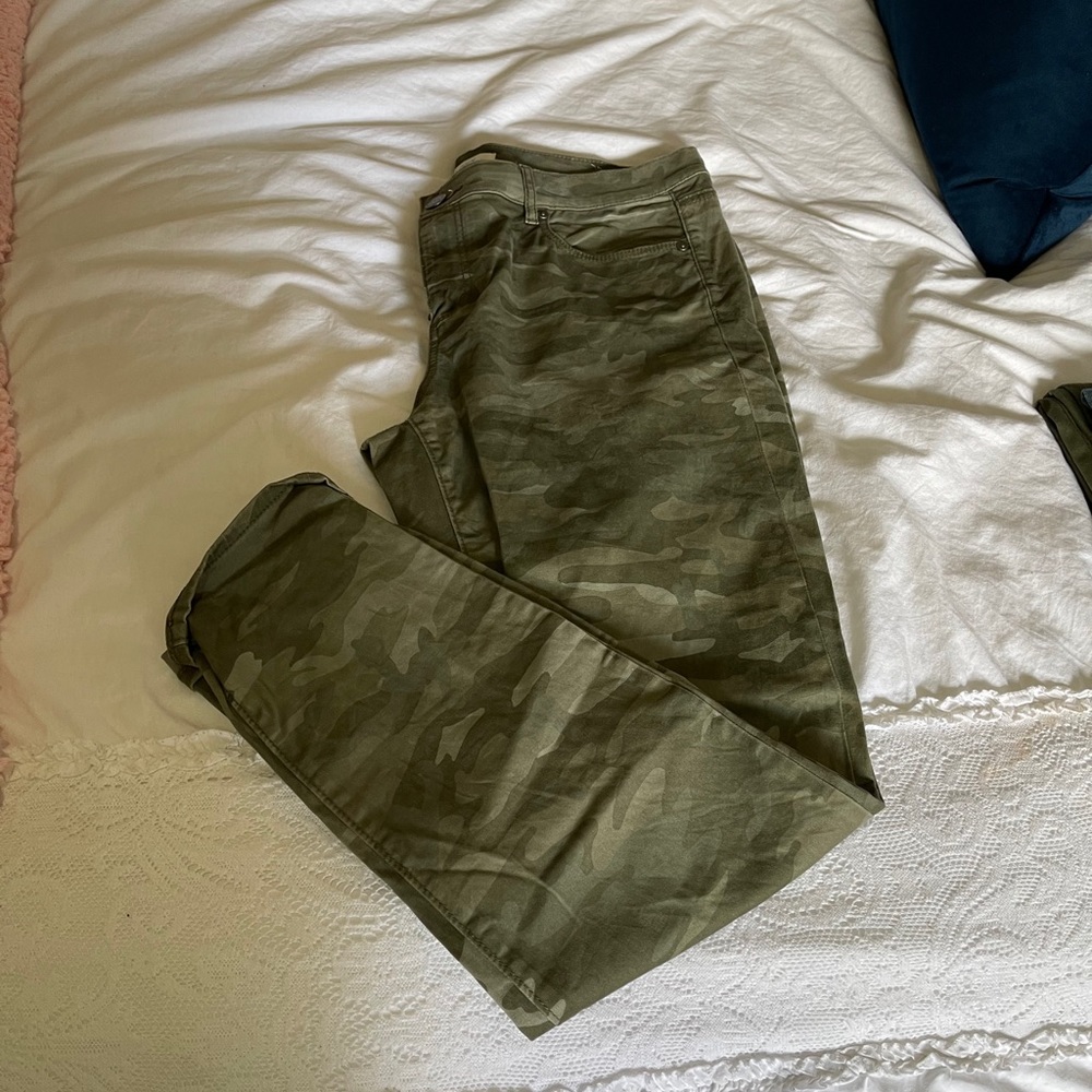 LOFT Camo Pants